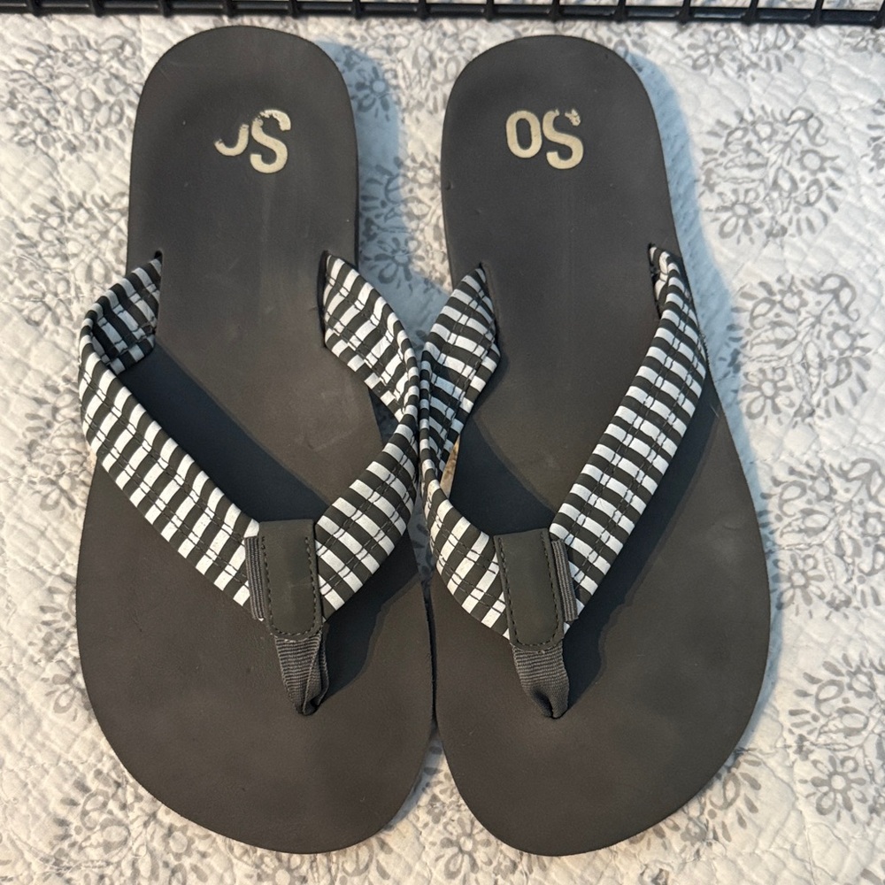 SO Grey and White Women's Sandals/flip flops